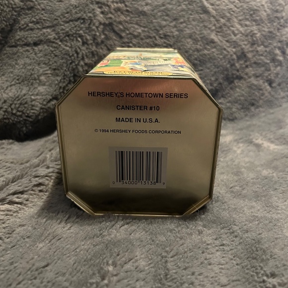 Vintage Hershey's Hugs Hometown Series Canister #10 Octagonal 1994 Tin - Picture 6 of 7